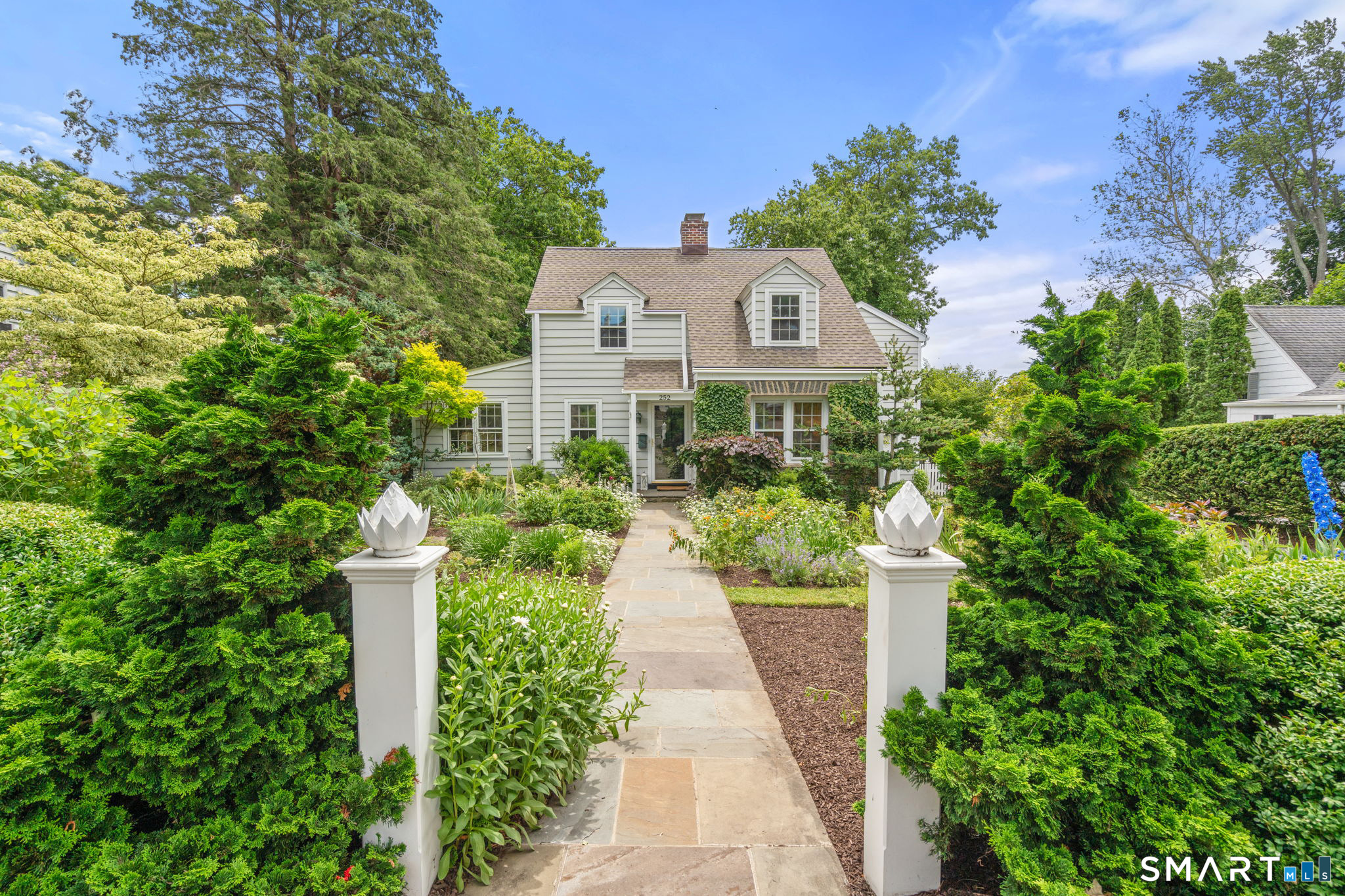 252 Shoreham Village Drive, Fairfield, CT 06824 | For Sale at $999,000