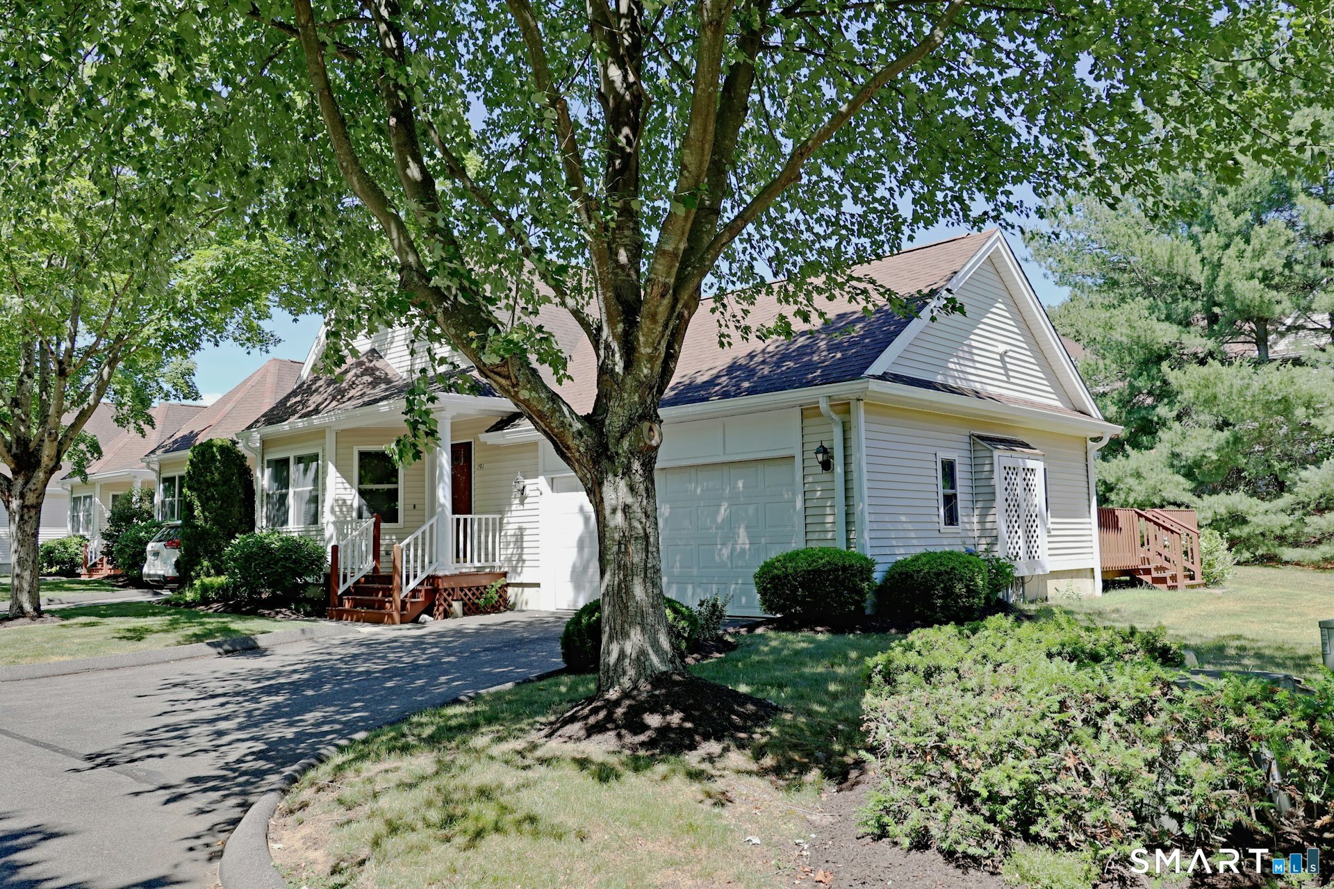 191 Summerfield Gardens, 191, Shelton, CT 06484 | For Sale at $524,900