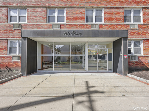  condo home for sale located at 140 Grove Street, 4g, Stamford, CT 06901