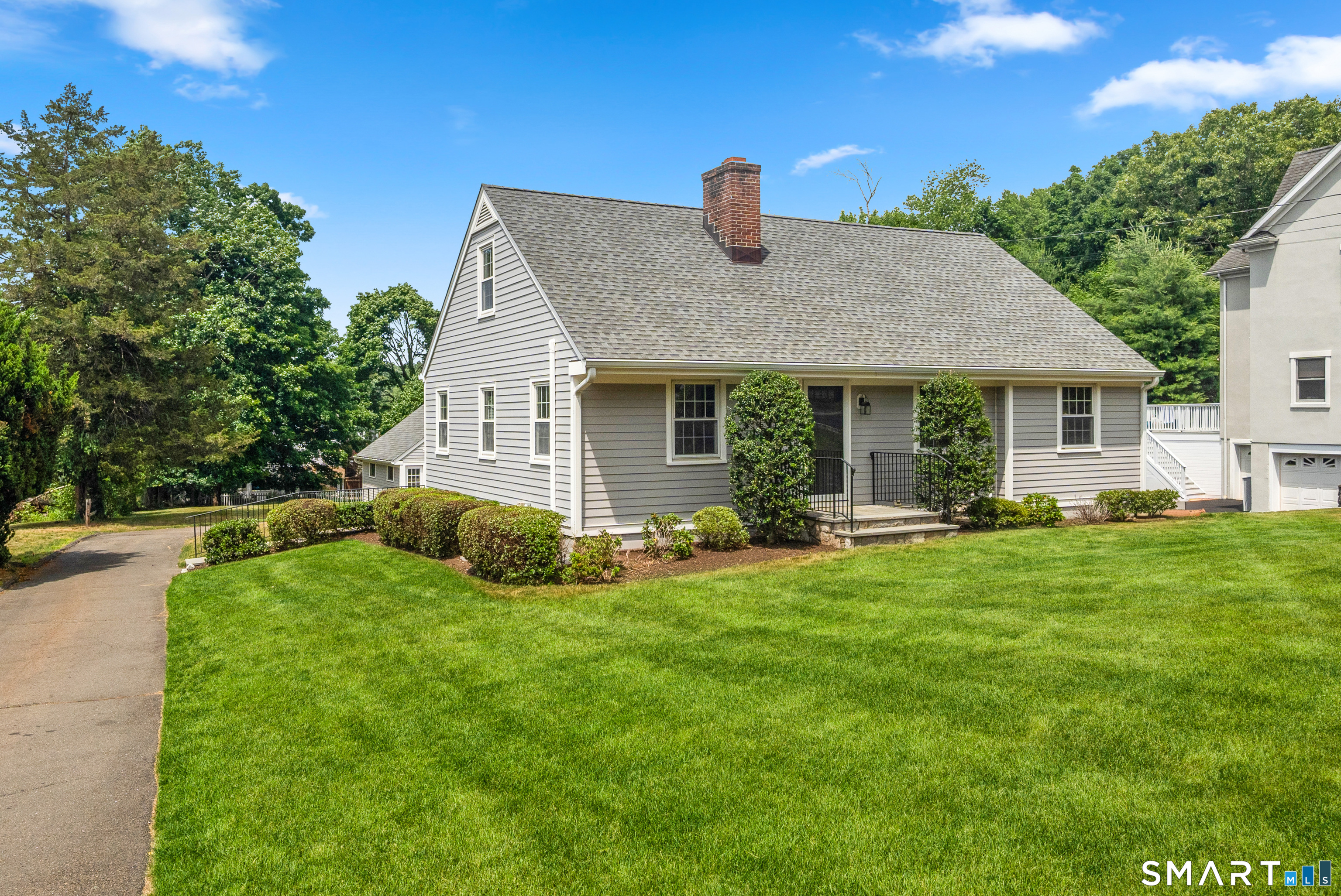 62 Camp Avenue, Darien, CT 06820 | For Sale at $995,000