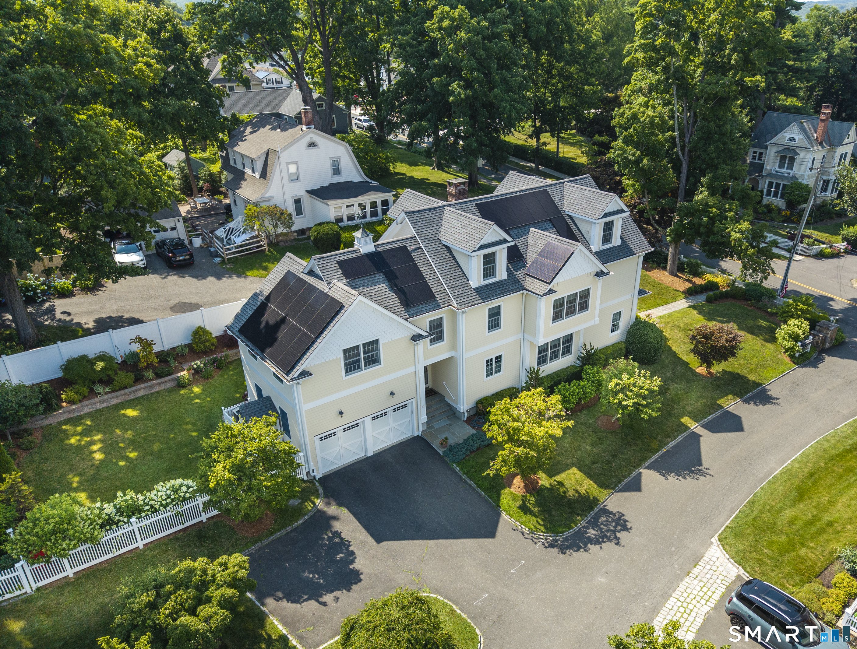 43 Catoonah Street, Ridgefield, CT 06877 | For Sale at $1,899,000