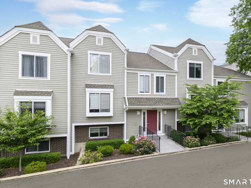  townhouse condo for sale located at 71 Aiken Street, o8, Norwalk, CT 06851