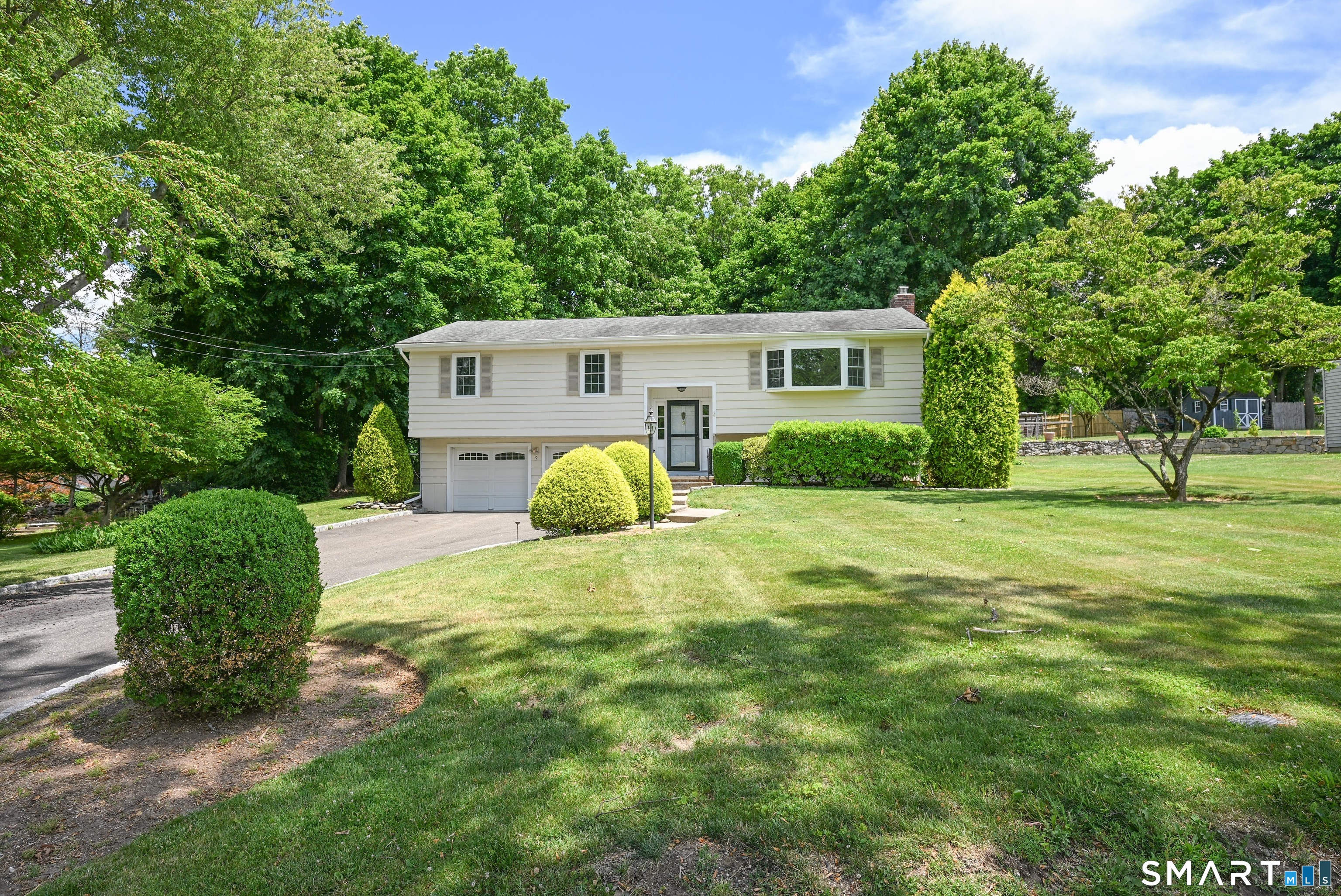 9 Crestwood Drive, Danbury, CT 06811 | For Sale at $519,000
