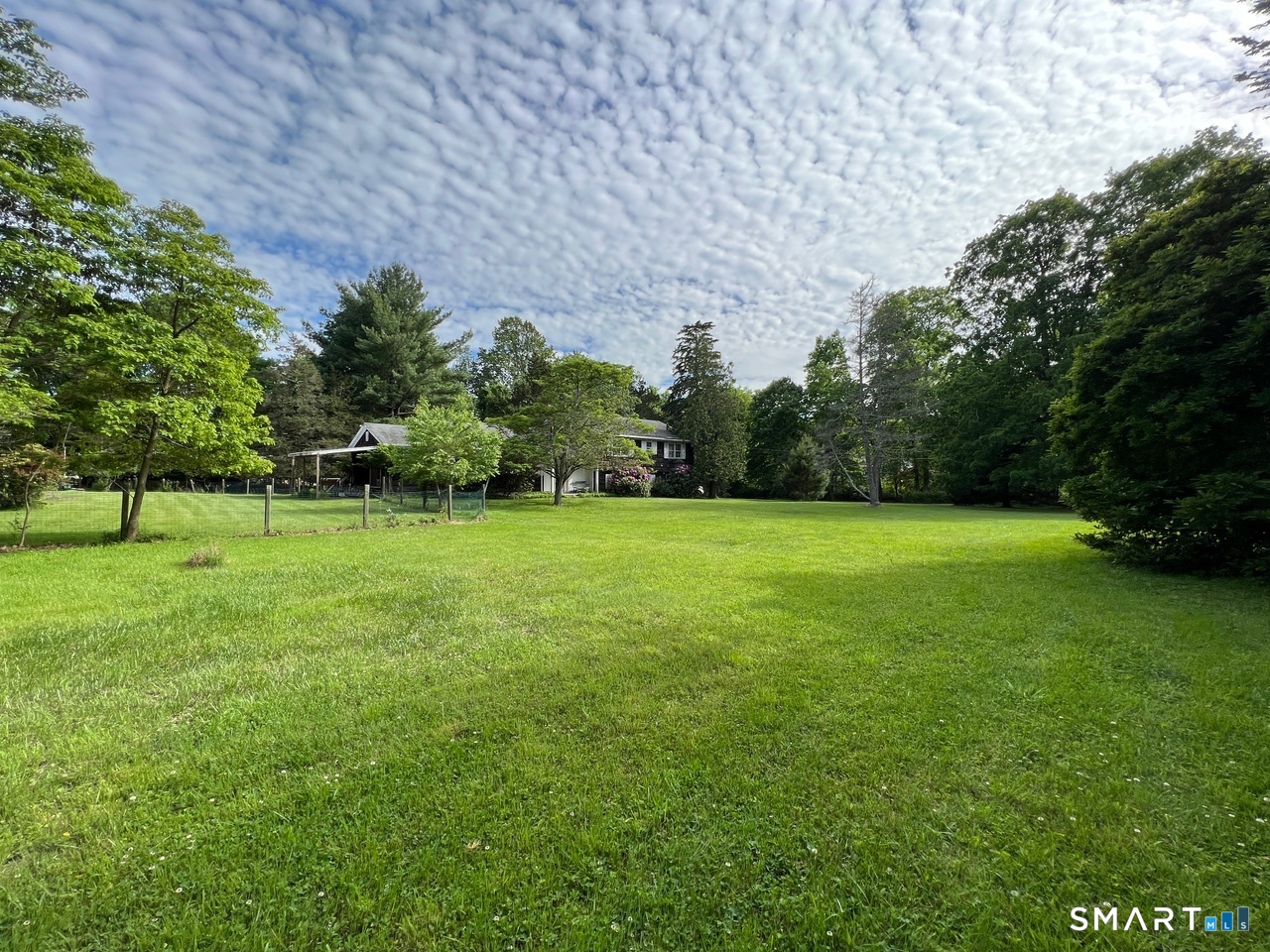 18 Briar Oak Drive, Weston, CT 06883 | For Sale at $899,000