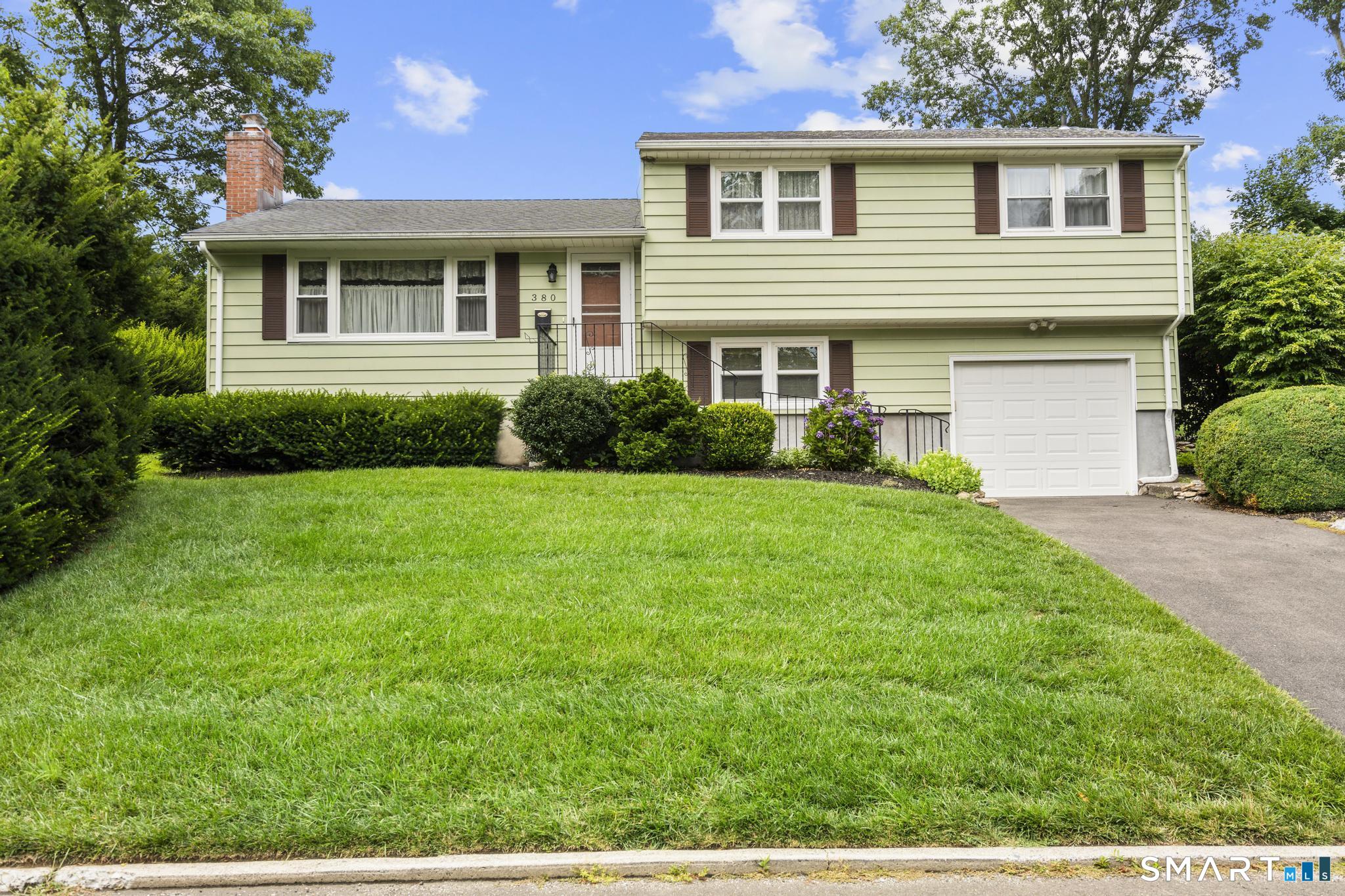 380 Overland Drive, Stratford, CT 06614 | For Sale at $500,000