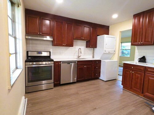  condo home for sale located at 43 Fairview Drive, 2, Danbury, CT 06810