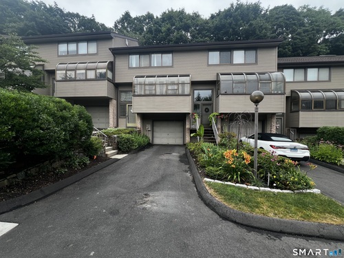  townhouse condo for sale located at 2539 Bedford Street, 38c, Stamford, CT 06905