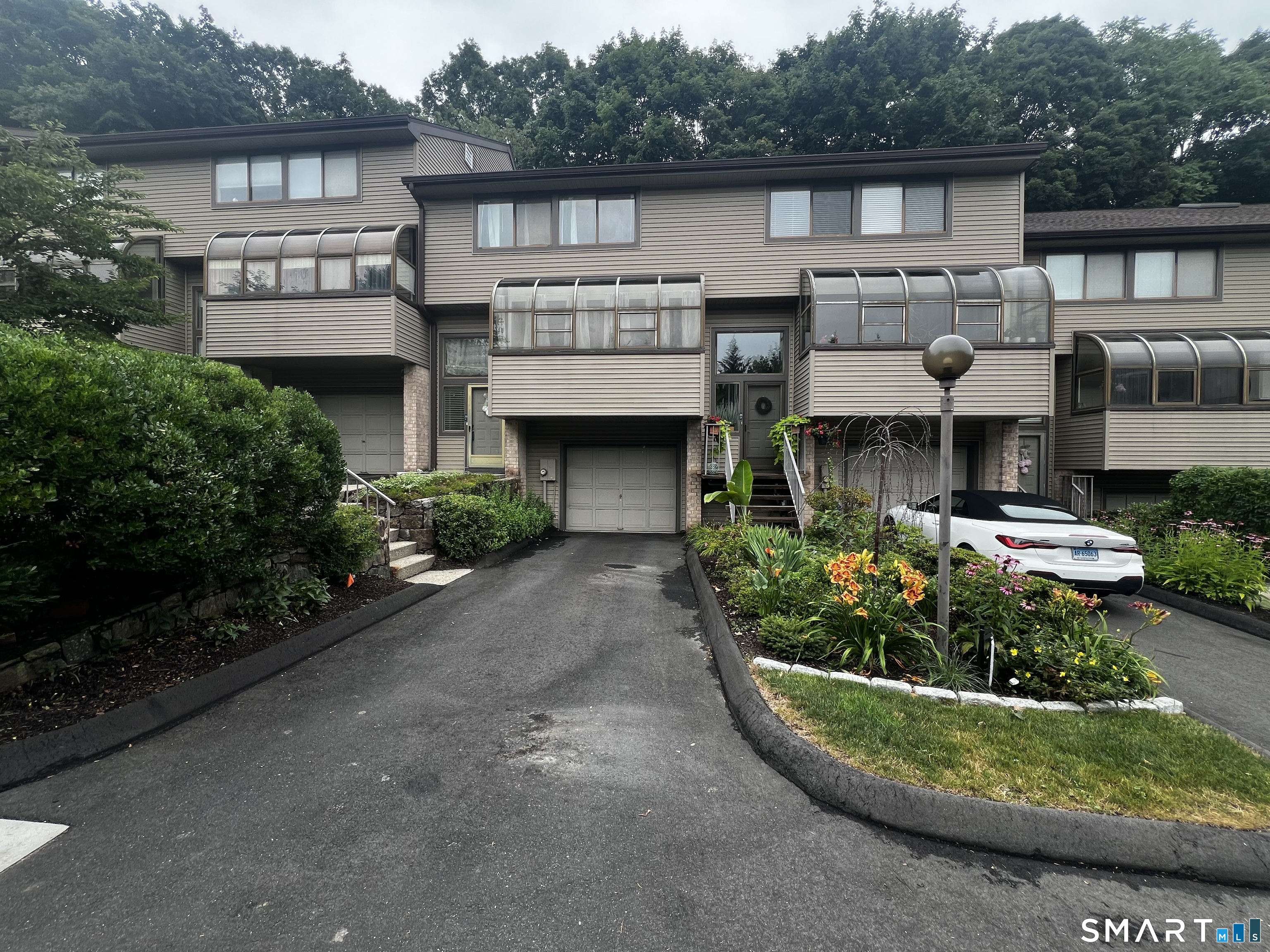 2539 Bedford Street, 38c, Stamford, CT 06905 | For Sale at $720,000