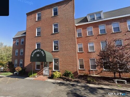  condo home for sale located at 55 Oil Mill Road, 22, Danbury, CT 06810