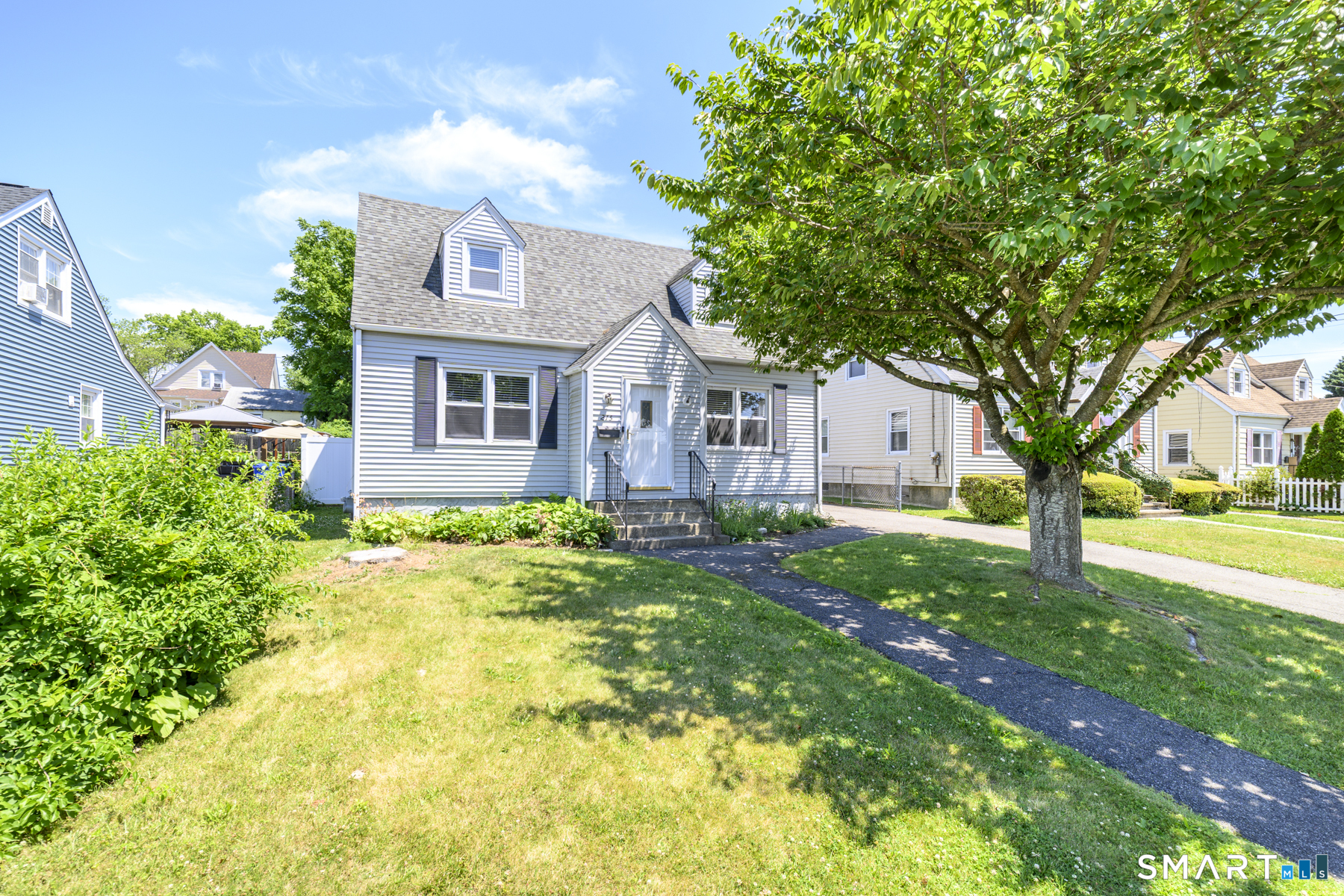 215 High Park Avenue, Stratford, CT 06615 | For Sale at $365,000