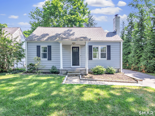  single family home for sale located at 2082 Stratfield Road, Fairfield, CT 06825