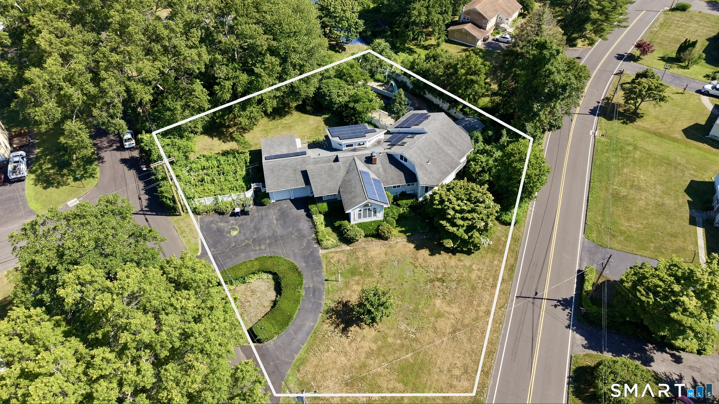 142 Williams Road, Trumbull, CT 06611 | For Sale at $741,000