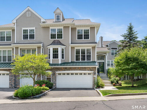  townhouse condo for sale located at 14 Cambridge Drive, 14, Danbury, CT 06811