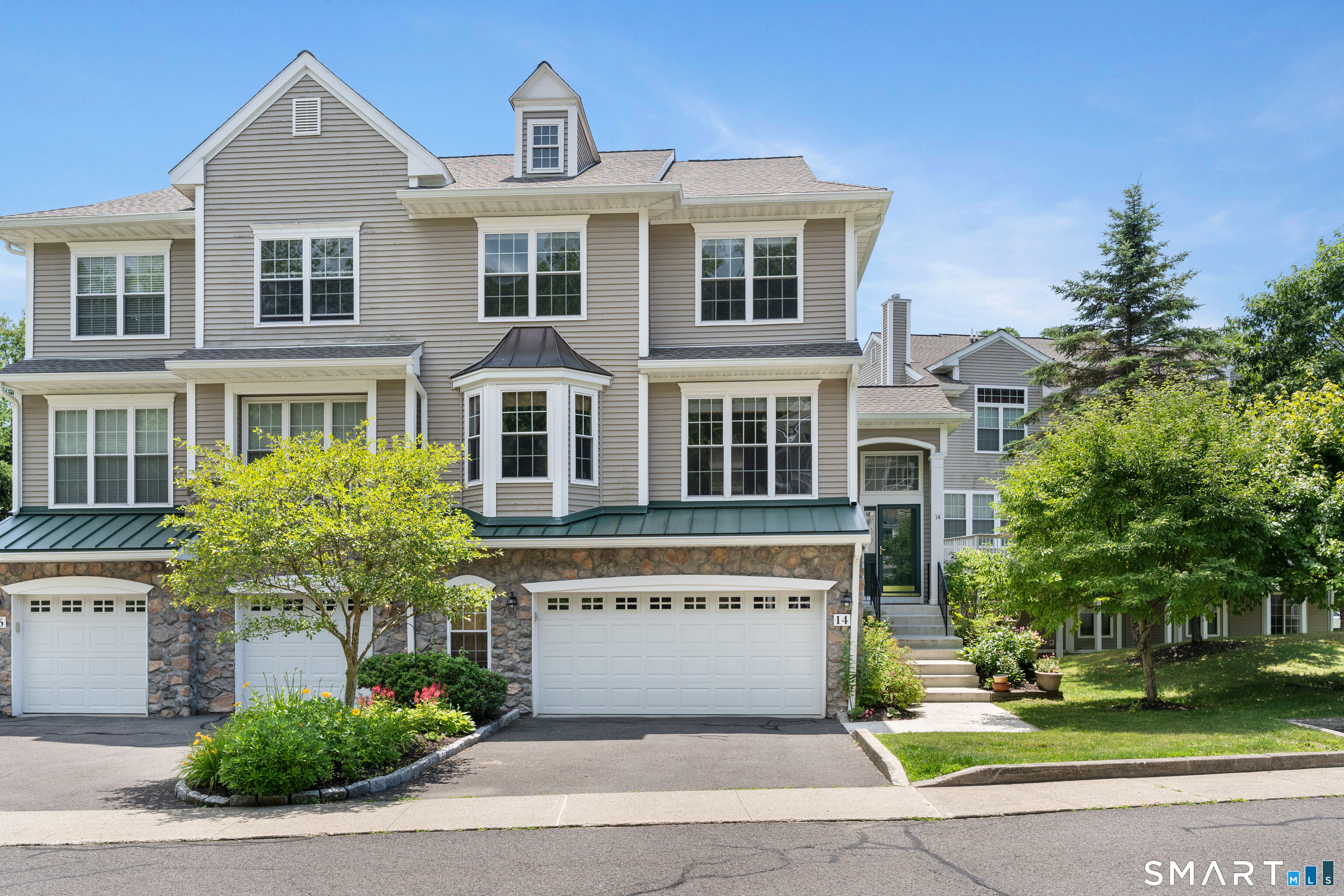 14 Cambridge Drive, 14, Danbury, CT 06811 | For Sale at $599,000