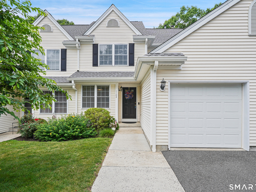 townhouse condo for sale located at 1104 Bradford Drive, 1104, Danbury, CT 06811