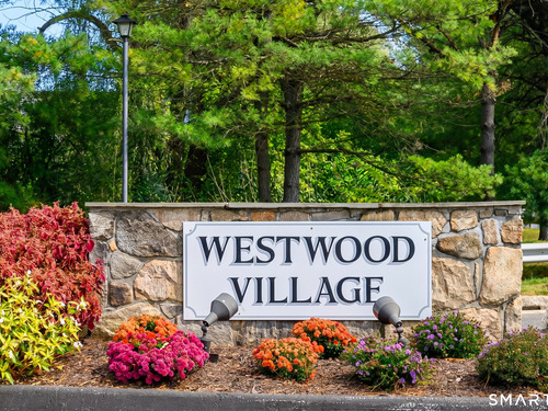  townhouse condo for sale located at 55 Mill Plain Road, 9-2, Danbury, CT 06811