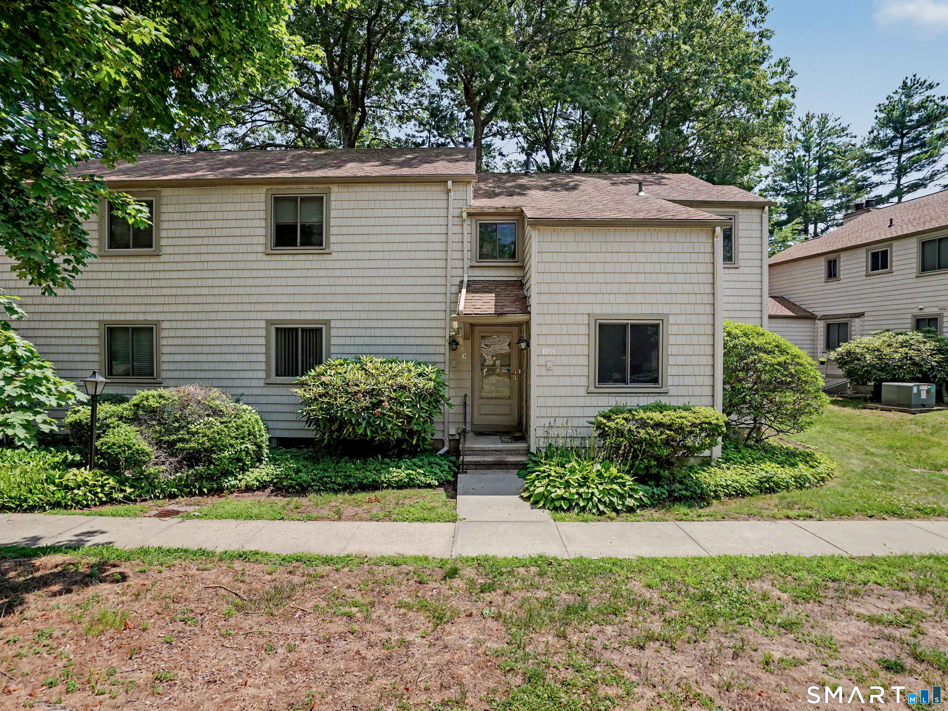 123 Smoke Valley Drive, c, Stratford, CT 06614 | For Sale at $279,900