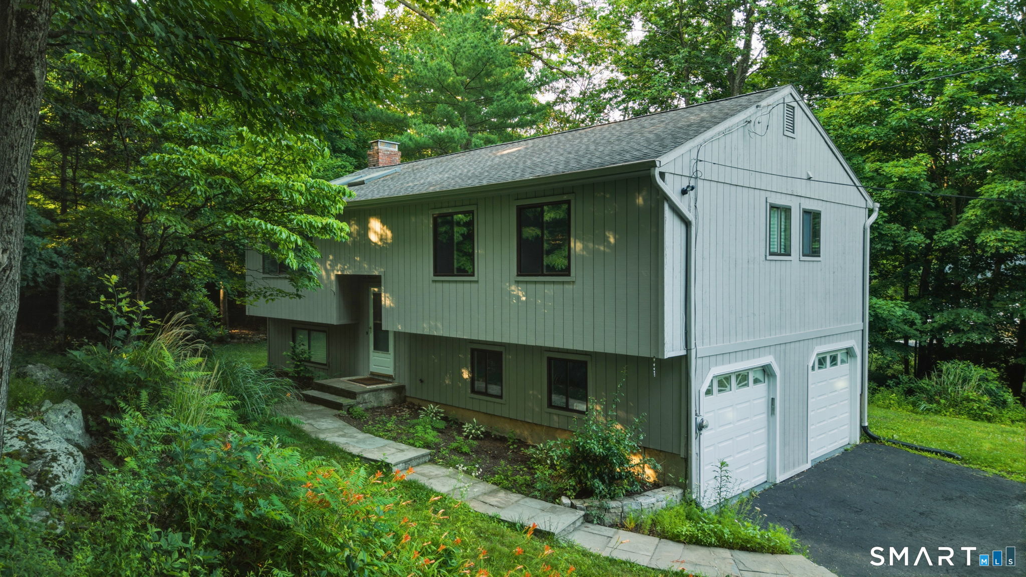 518 Bennetts Farm Road, Ridgefield, CT 06877 | For Sale at $750,000