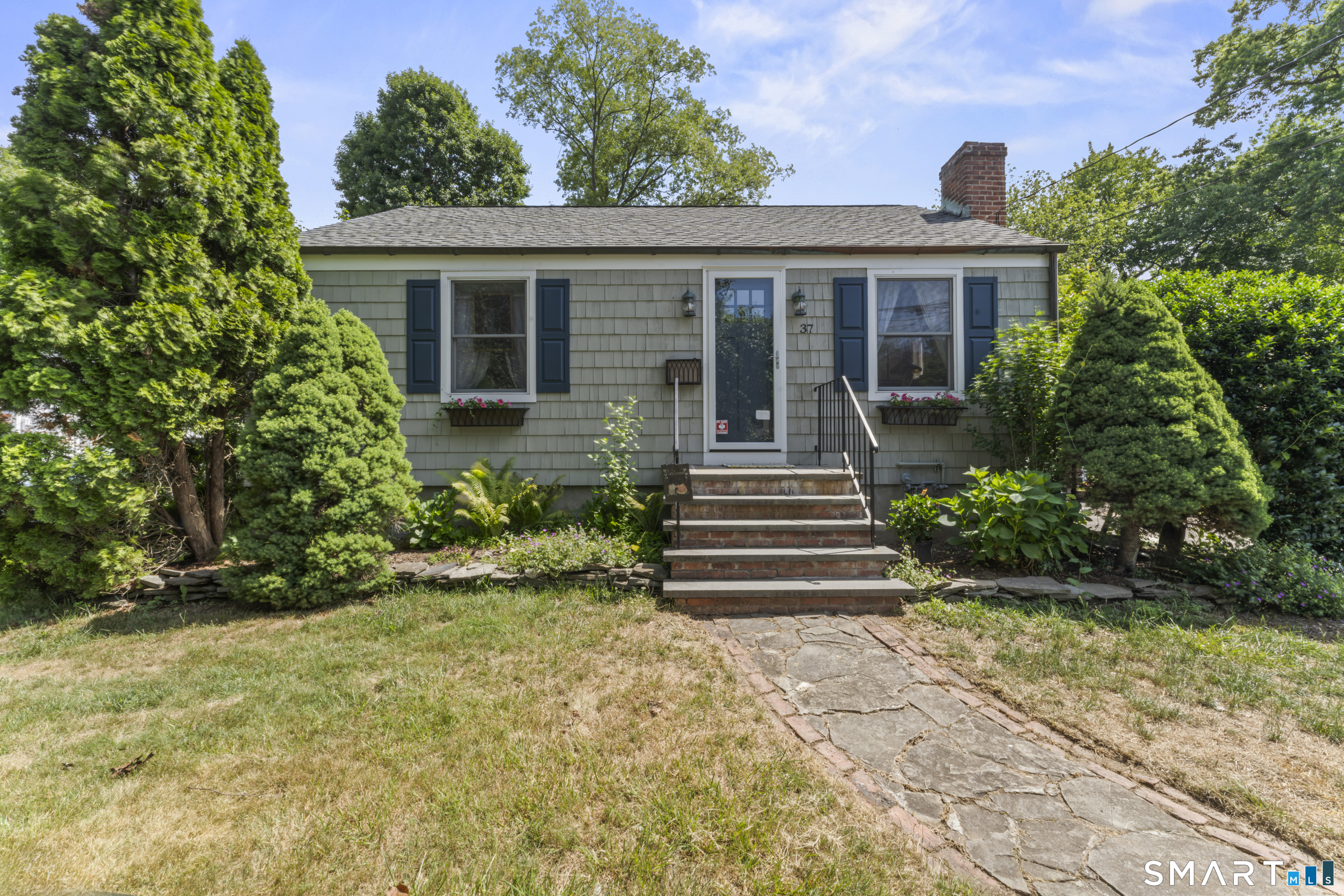37 Cedar Crest Place, Norwalk, CT 06854 | For Sale at $550,000
