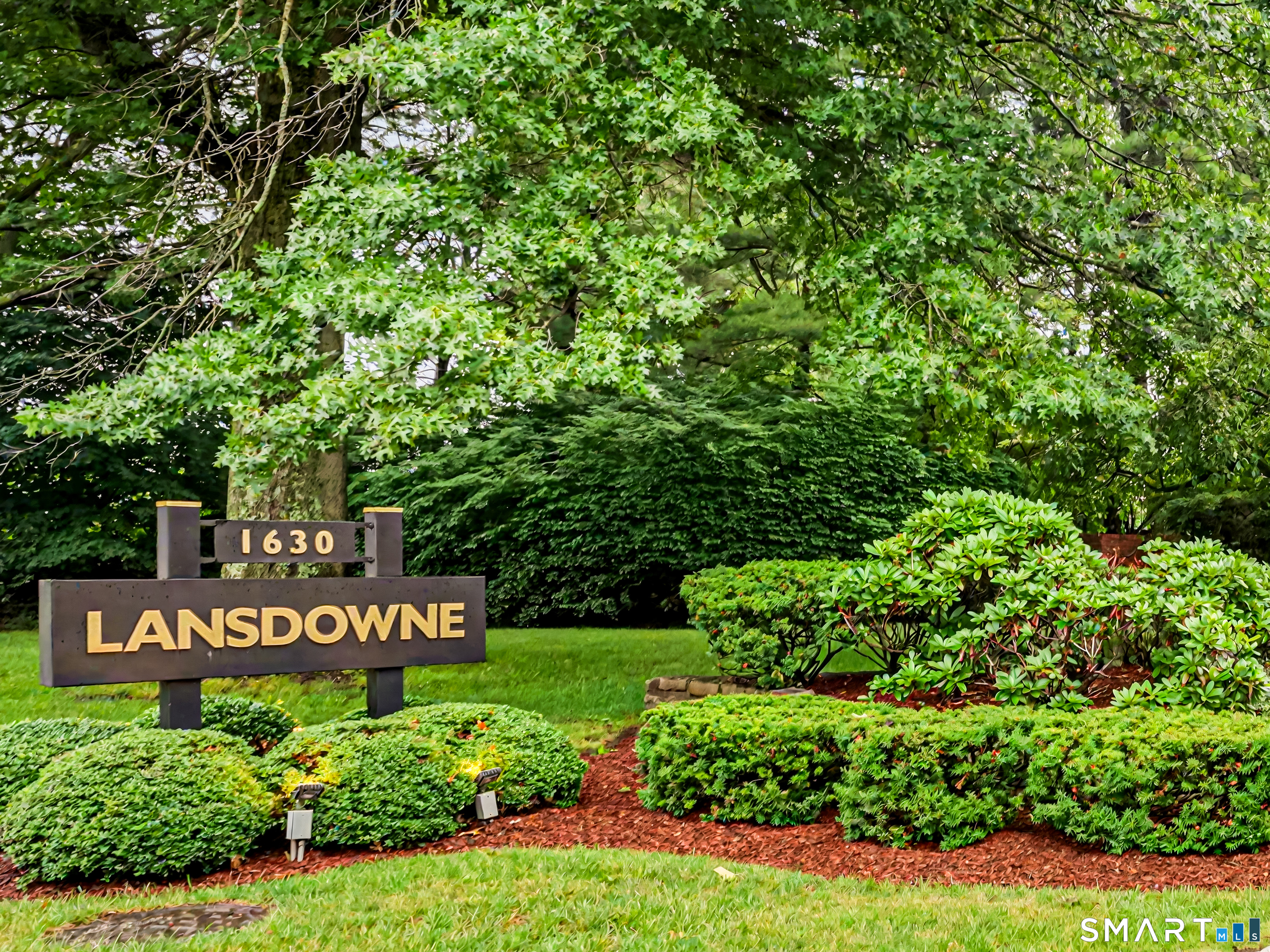 321 Lansdowne, Westport, CT 06880 | For Sale at $1,399,000