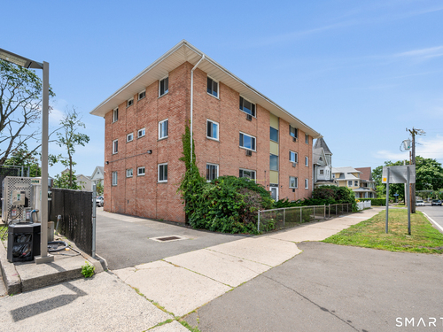  multi family home for sale located at 1795 North Avenue, Bridgeport, CT 06604