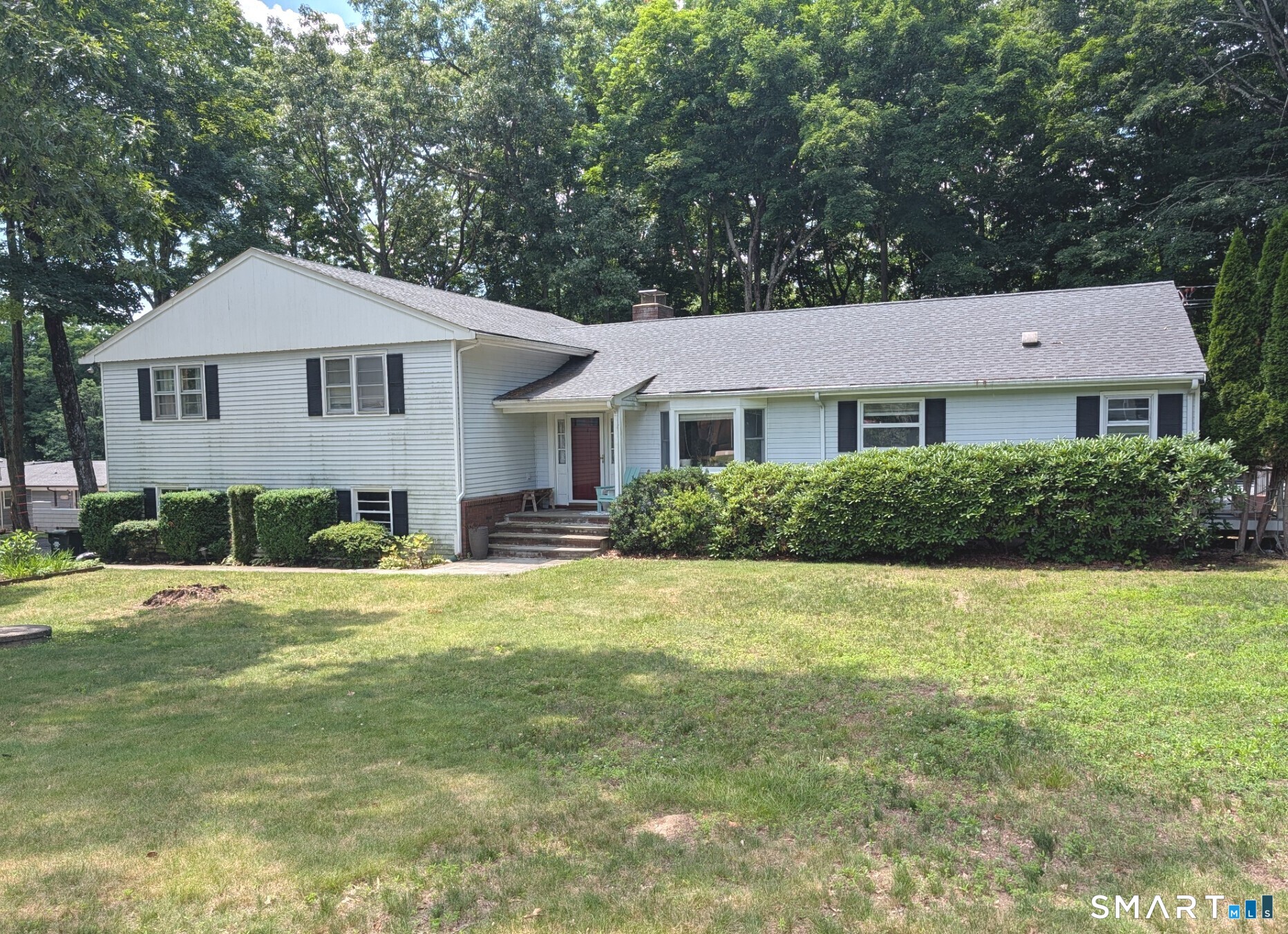 32 Arbor Road, Stamford, CT 06903 | For Sale at $895,000