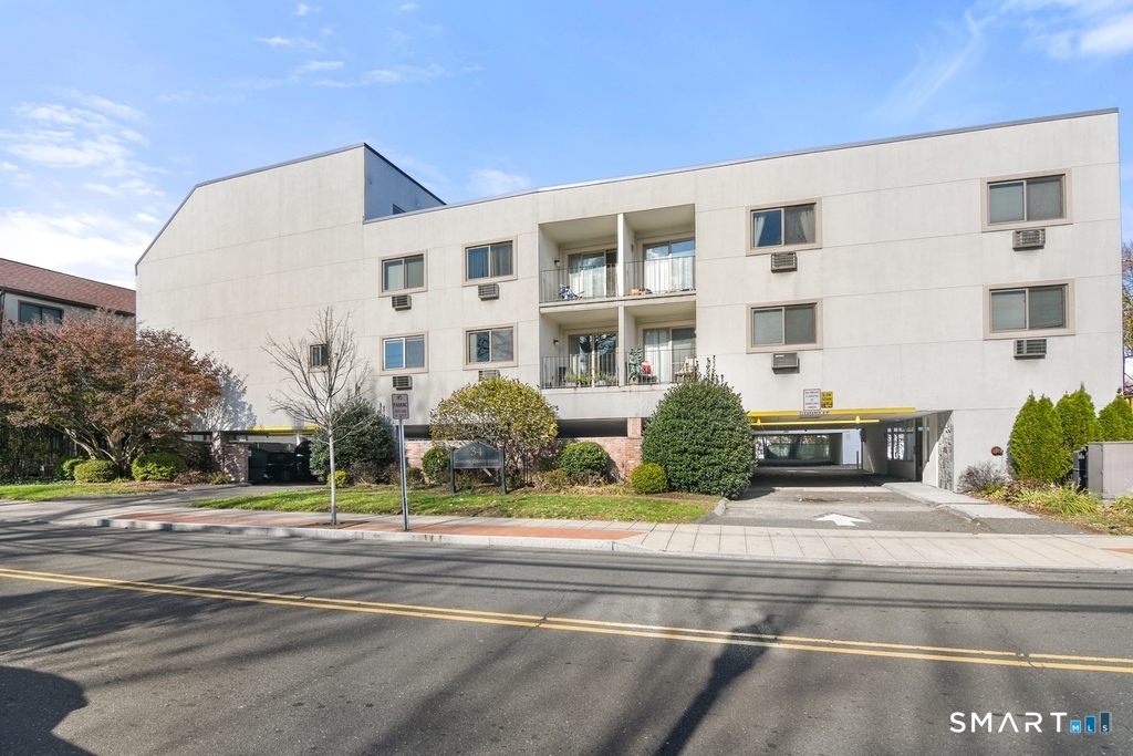 34 Crescent Street, 1d, Stamford, CT 06902 | For Sale at $330,000