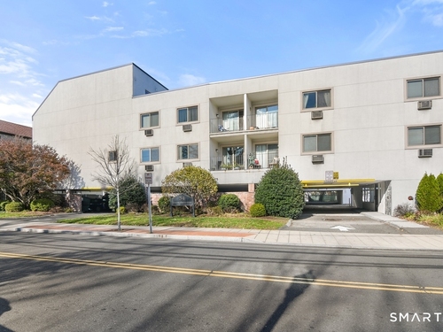  condo home for sale located at 34 Crescent Street, 1d, Stamford, CT 06902
