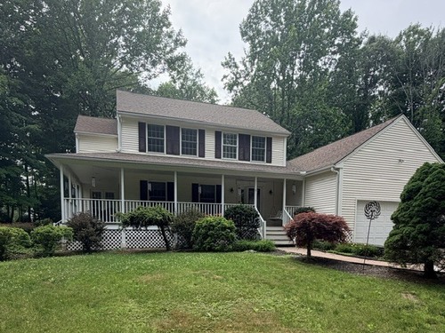  single family home for sale located at 10 Ferris Road, Newtown, CT 06470