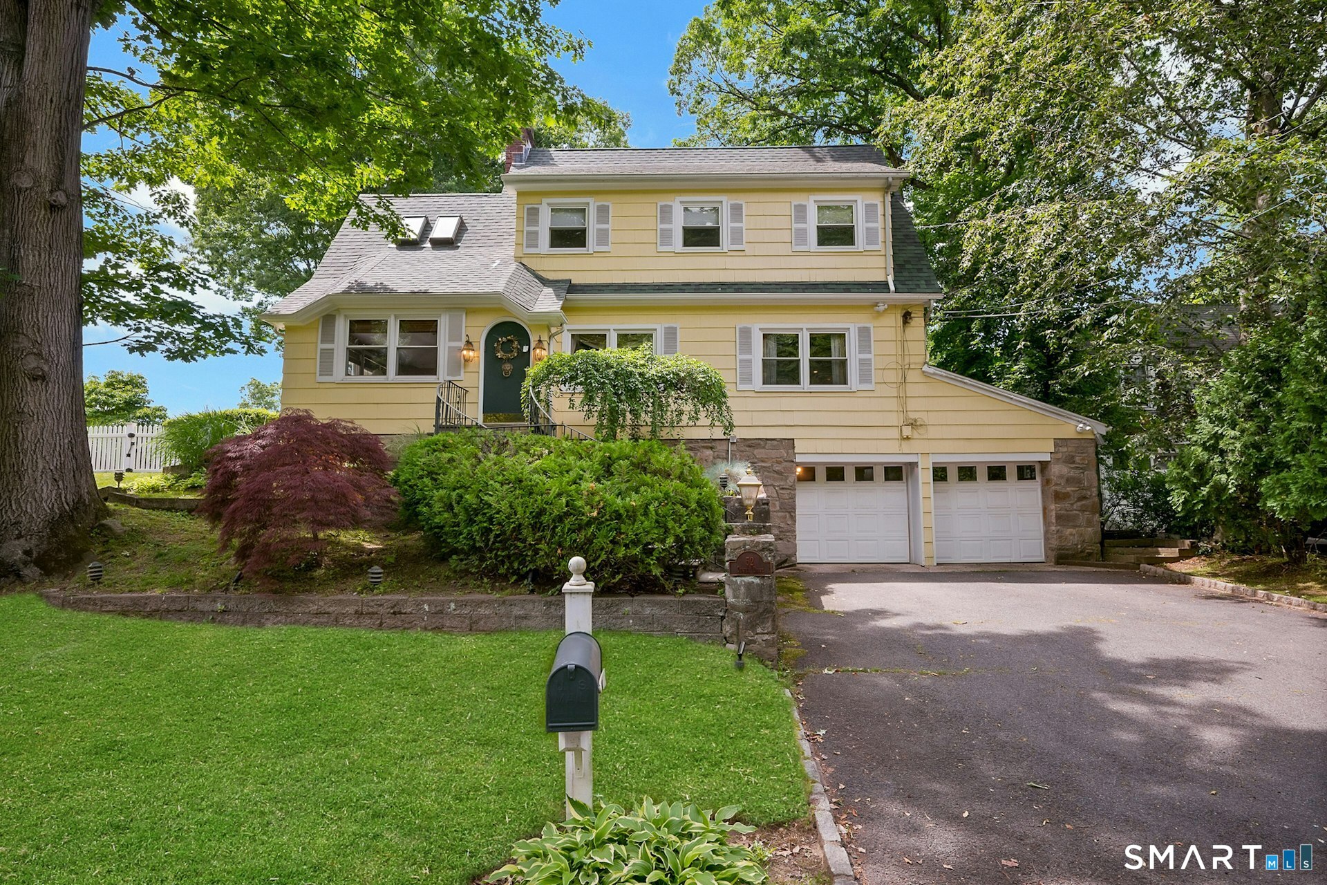52 Center Drive, Greenwich, CT 06870 | For Sale at $1,495,000