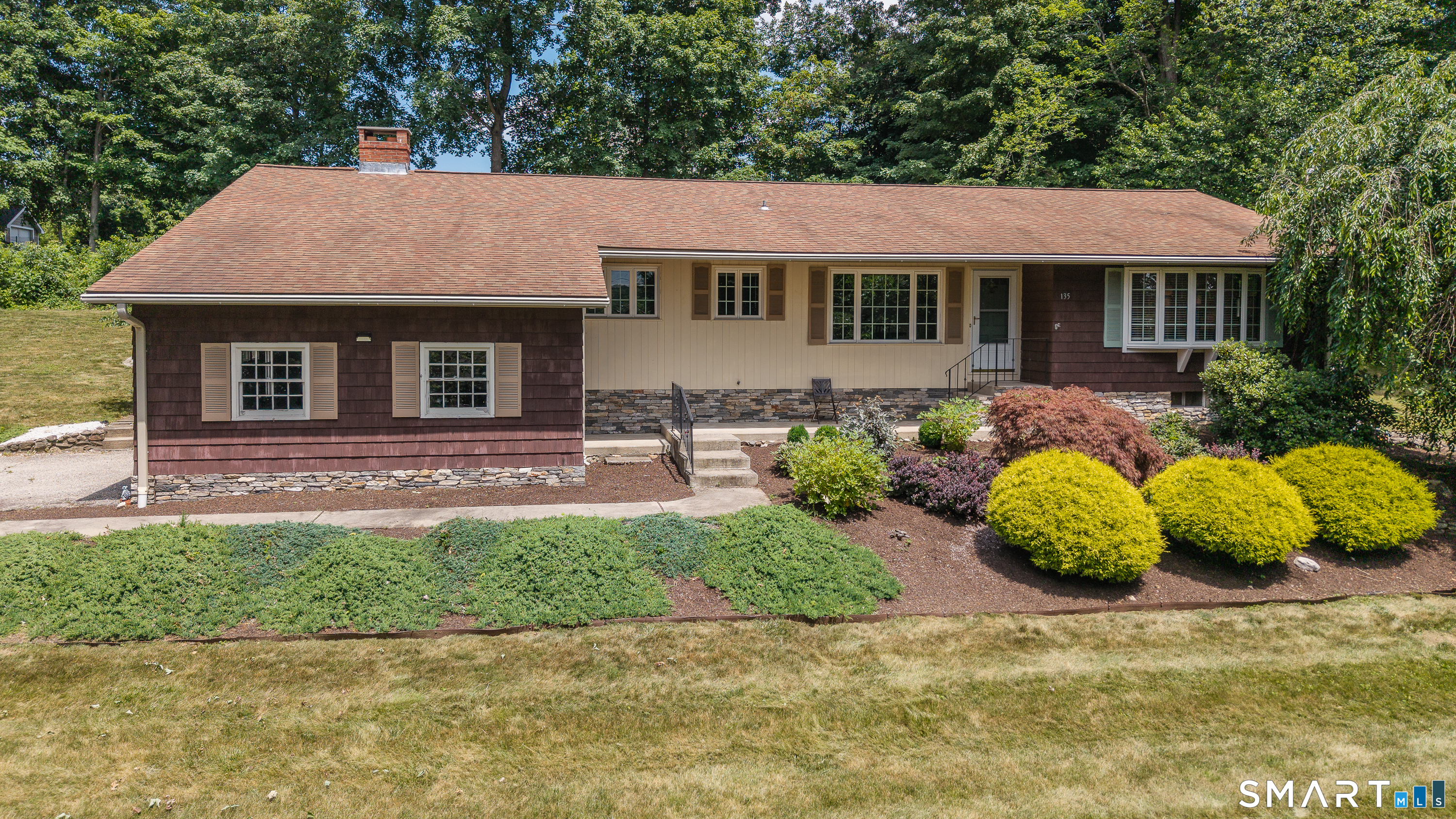 135 Walnut Tree Hill Road, Shelton, CT 06484 | For Sale at $550,000