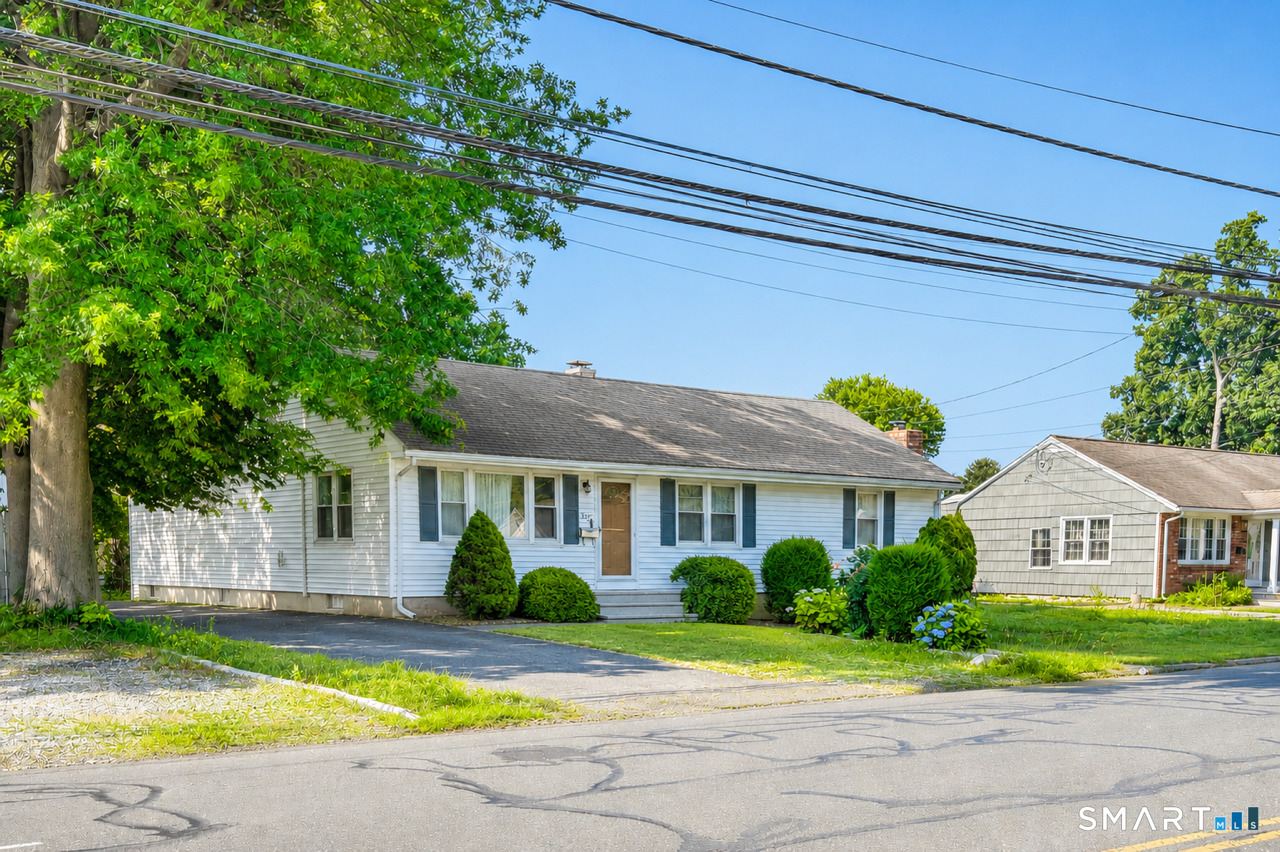 3395 Old Town Road, Bridgeport, CT 06606 | For Sale at $480,000