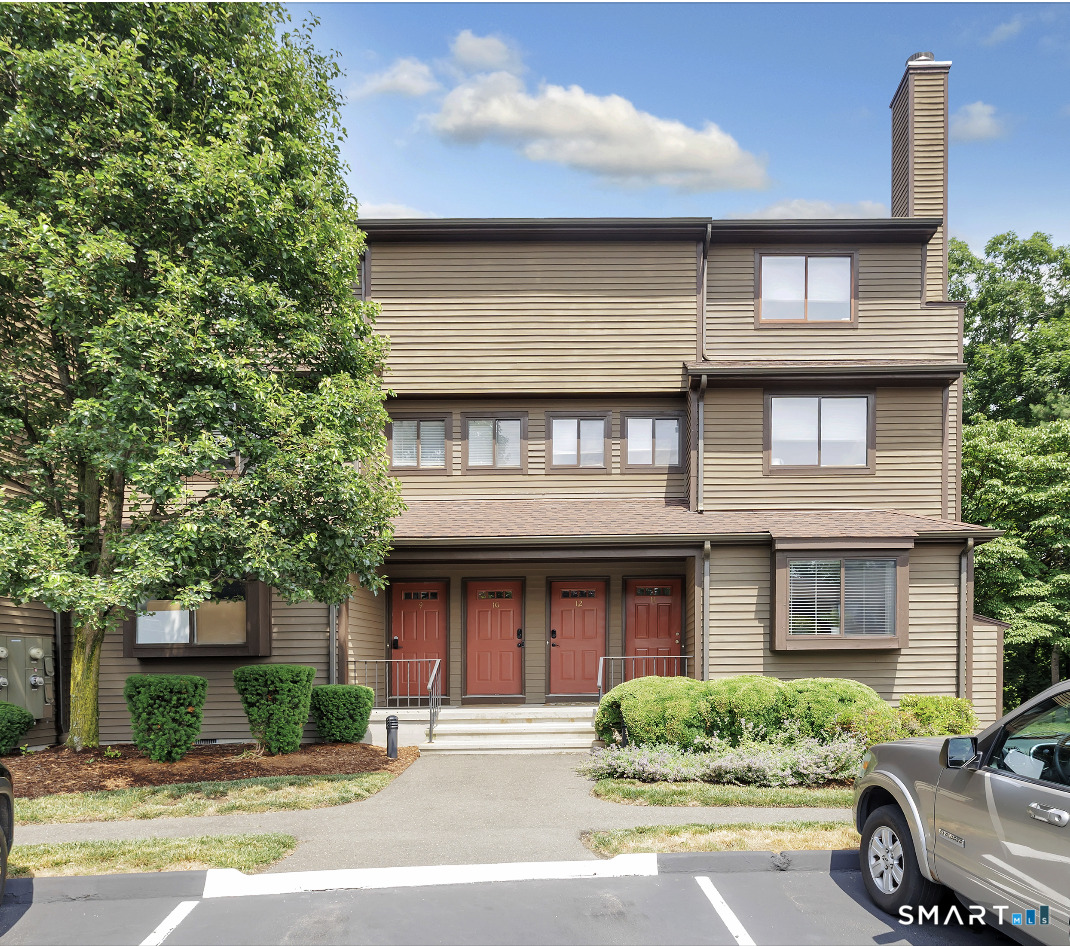 115 Fillow Street, 10, Norwalk, CT 06850 | For Sale at $479,900
