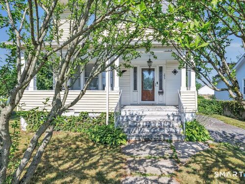  single family home for sale located at 295 Washington Parkway, Stratford, CT 06615