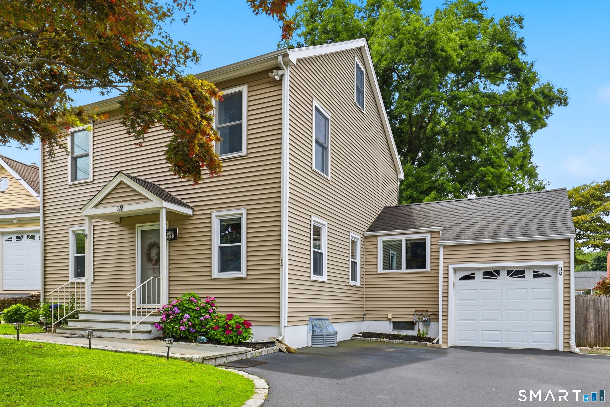 39 Scribner Avenue, Norwalk, CT 06854 | For Sale at $795,000
