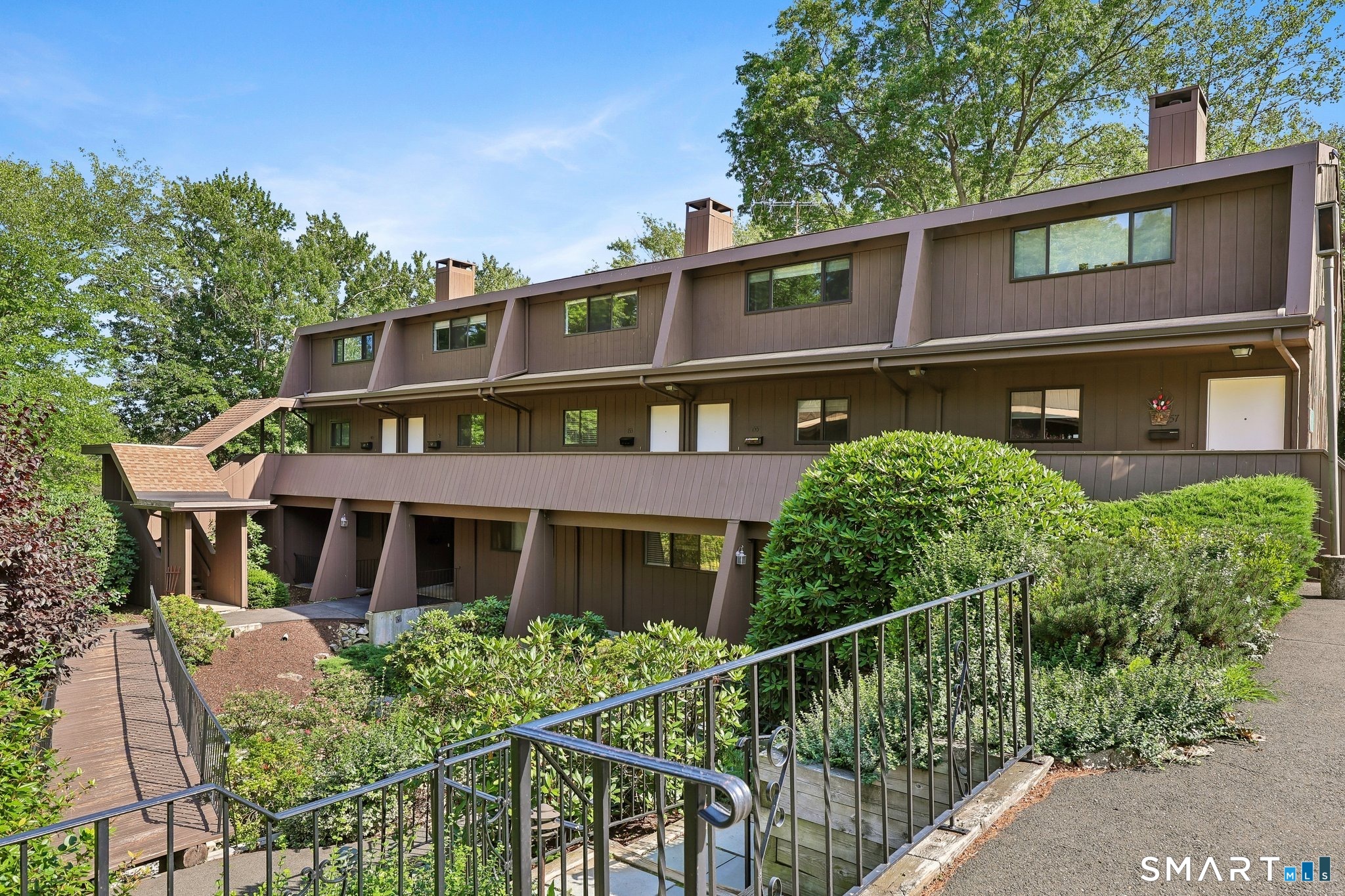 153 Knapps Highway, 153, Fairfield, CT 06825 | For Sale at $399,000