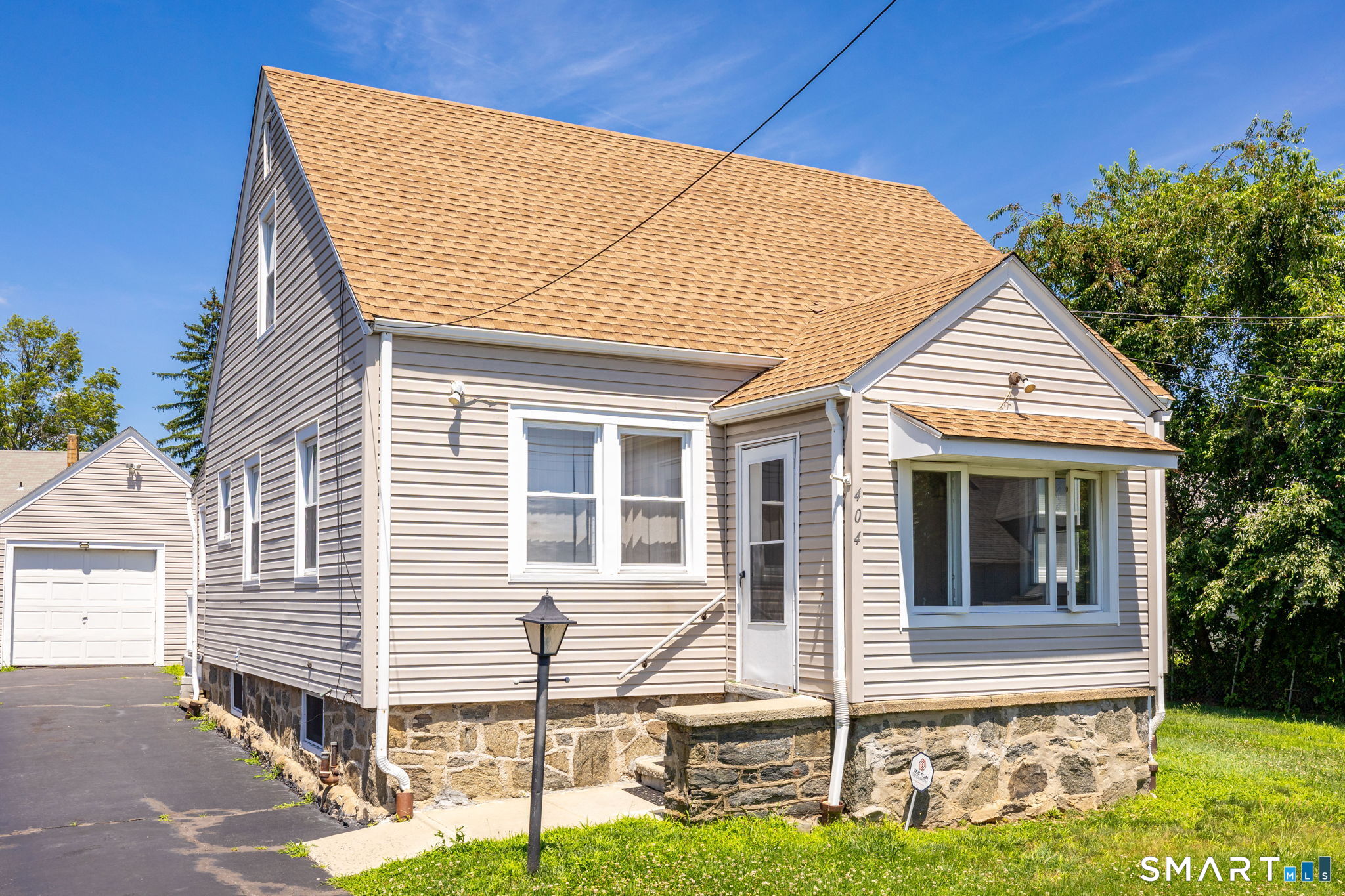 404 Soundview Avenue, Bridgeport, CT 06606 | For Sale at $339,900