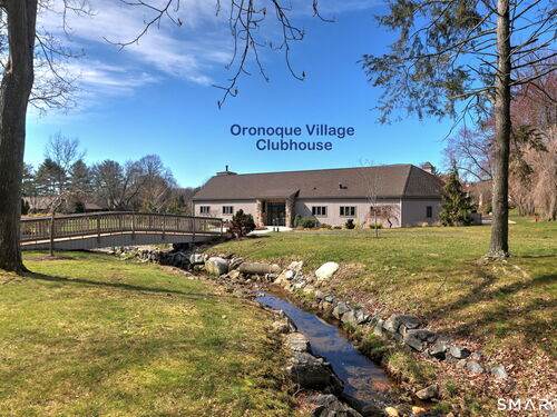  condo home for sale located at 372 Piute Lane, b, Stratford, CT 06614