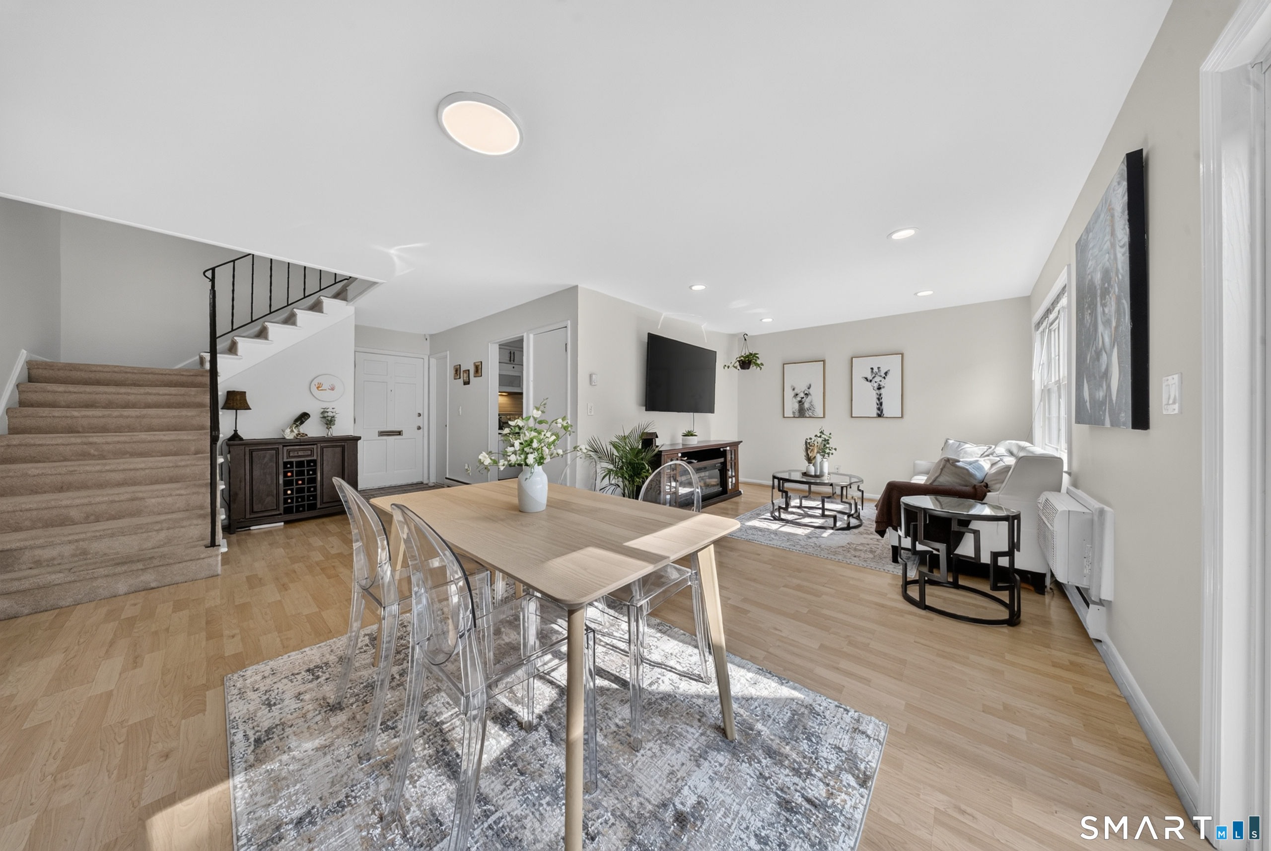 35 Woodway Road, a8, Stamford, CT 06902 | For Sale at $485,000