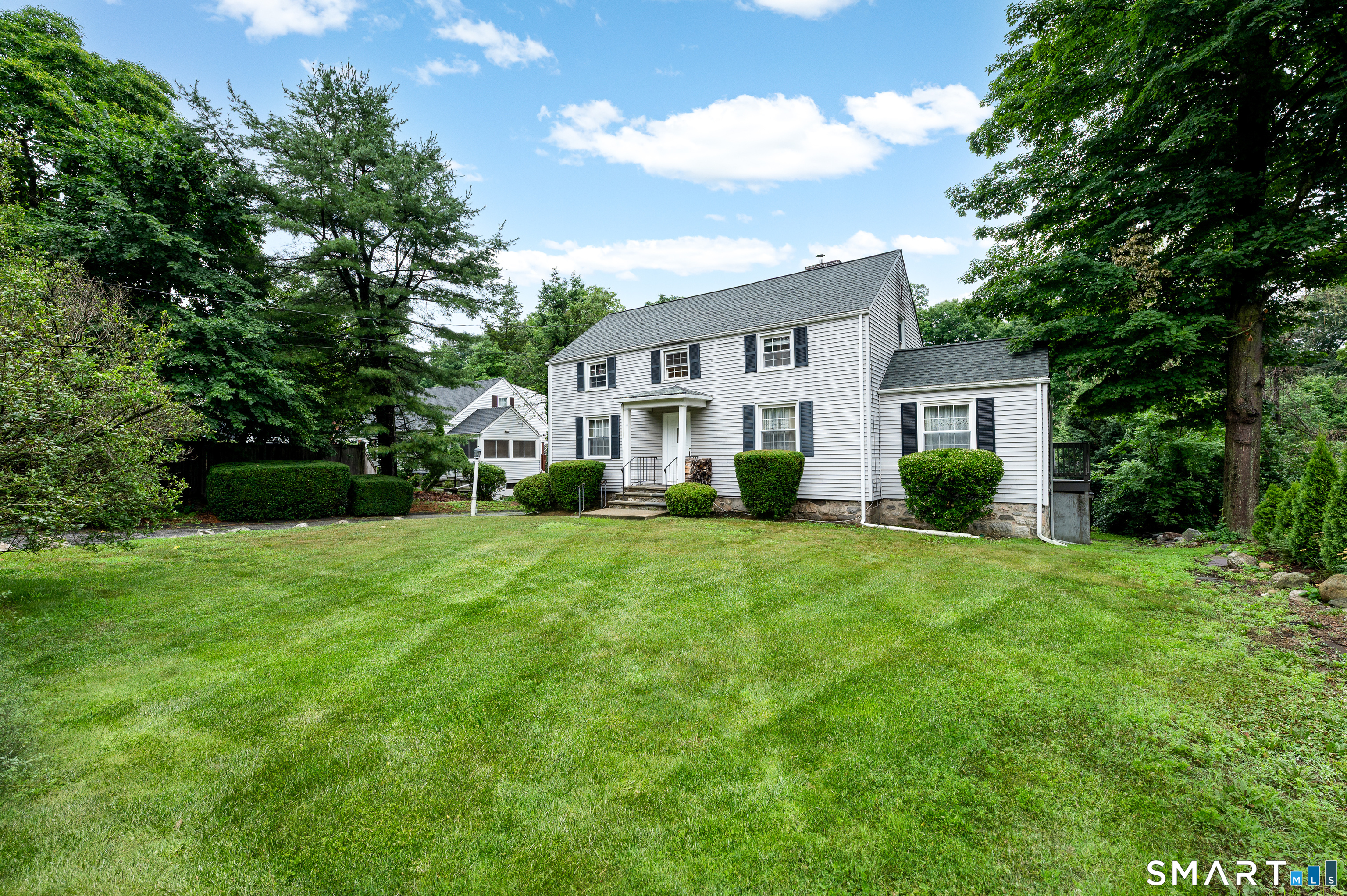1311 High Ridge Road, Stamford, CT 06903 | For Sale at $715,000