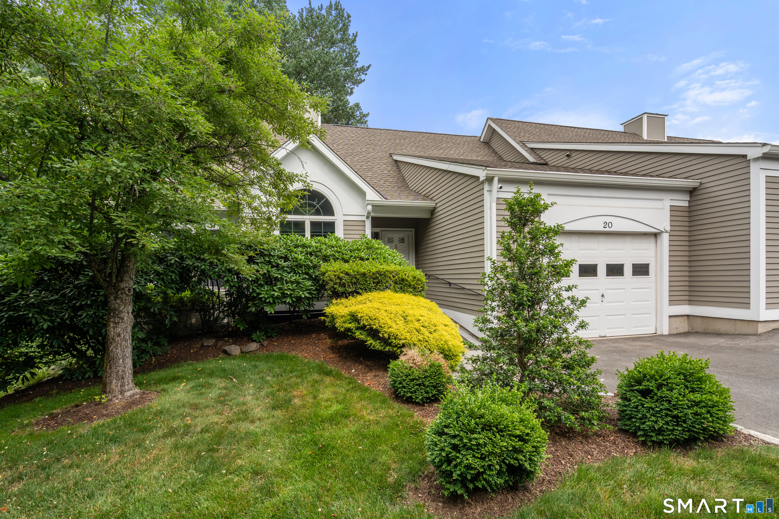 20 Carrie Circle, 20, Fairfield, CT 06825 | For Sale at $729,000