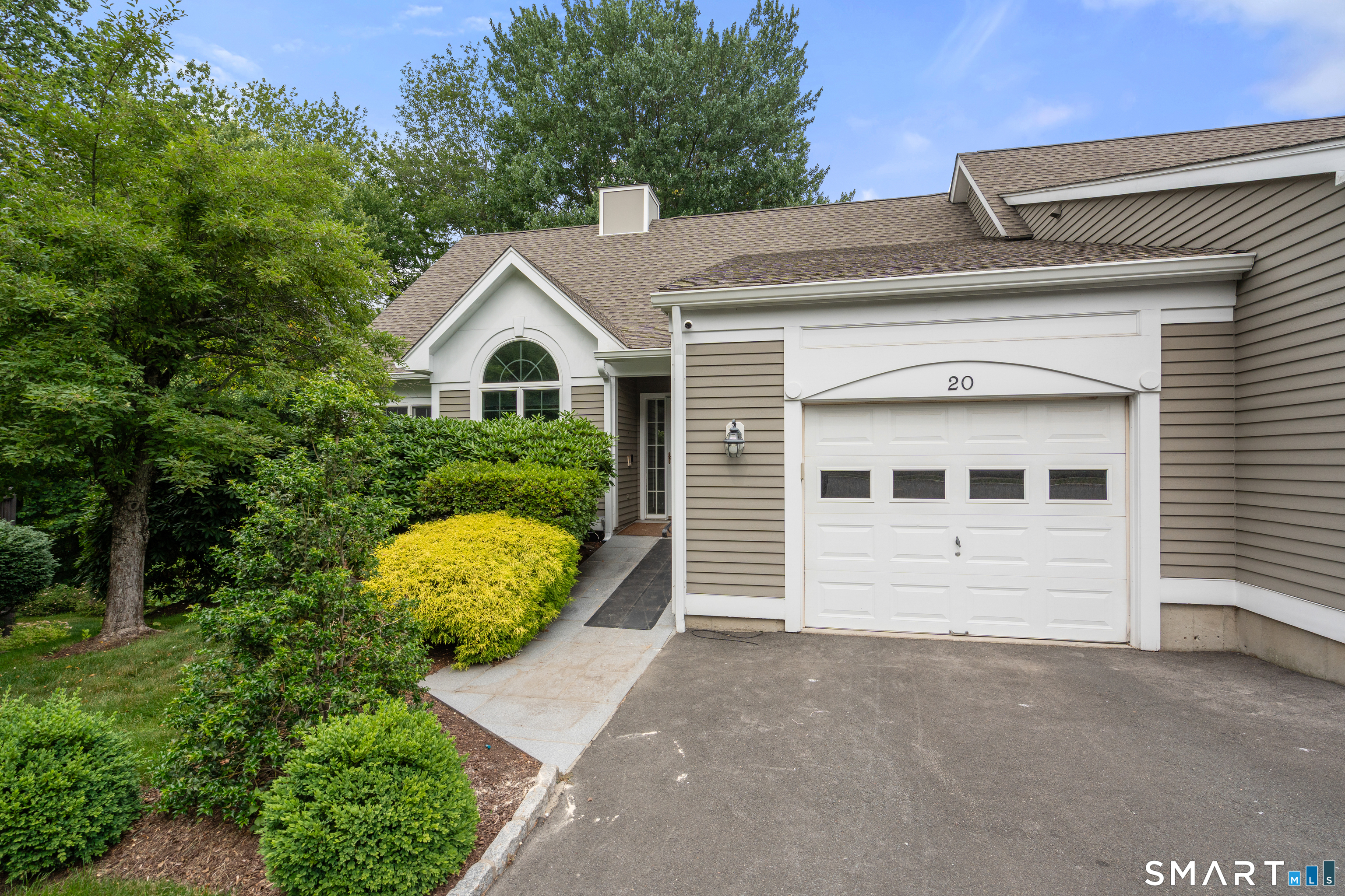 20 Carrie Circle, 20, Fairfield, CT 06825 | For Sale at $729,000