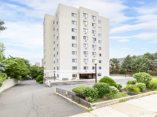  condo home for sale located at 51 Schuyler Avenue, 3b, Stamford, CT 06902