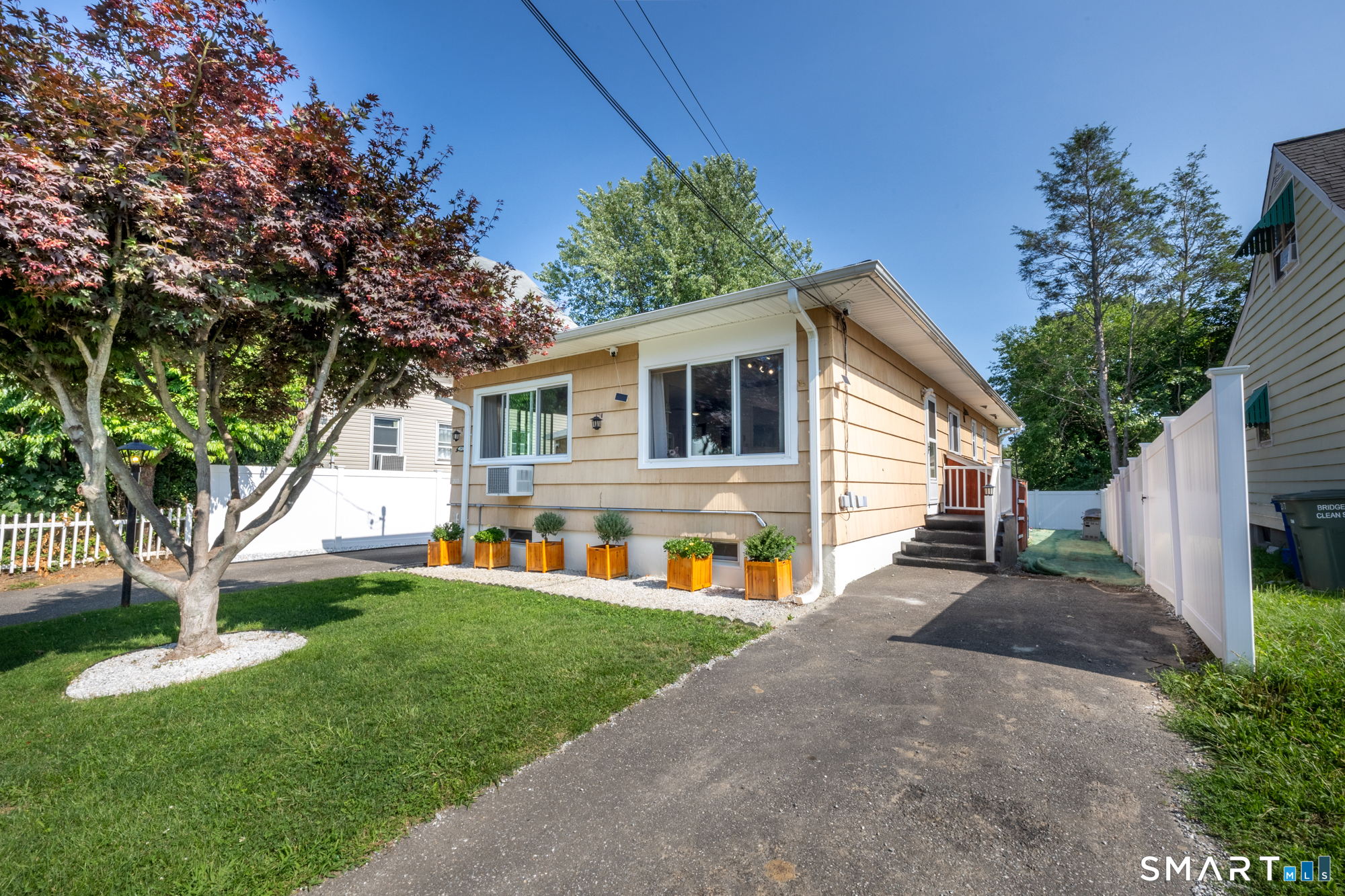 203 Robin Street, Bridgeport, CT 06606 | For Sale at $525,000