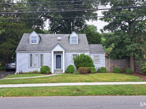  single family home for sale located at 914 South Pine Creek Road, Fairfield, CT 06824