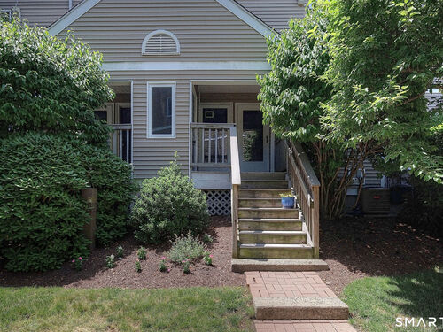  townhouse condo for sale located at 9 Glenrock, 9, Norwalk, CT 06850