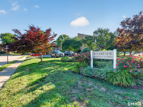  condo home for sale located at 14 Riverview Drive, 14, Bridgeport, CT 06604