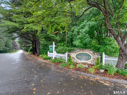  condo home for sale located at 301 Fairmount Drive, d, Monroe, CT 06468