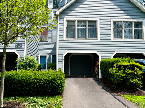  townhouse condo for sale located at 4 Fawn Ridge Lane, 4, Wilton, CT 06897