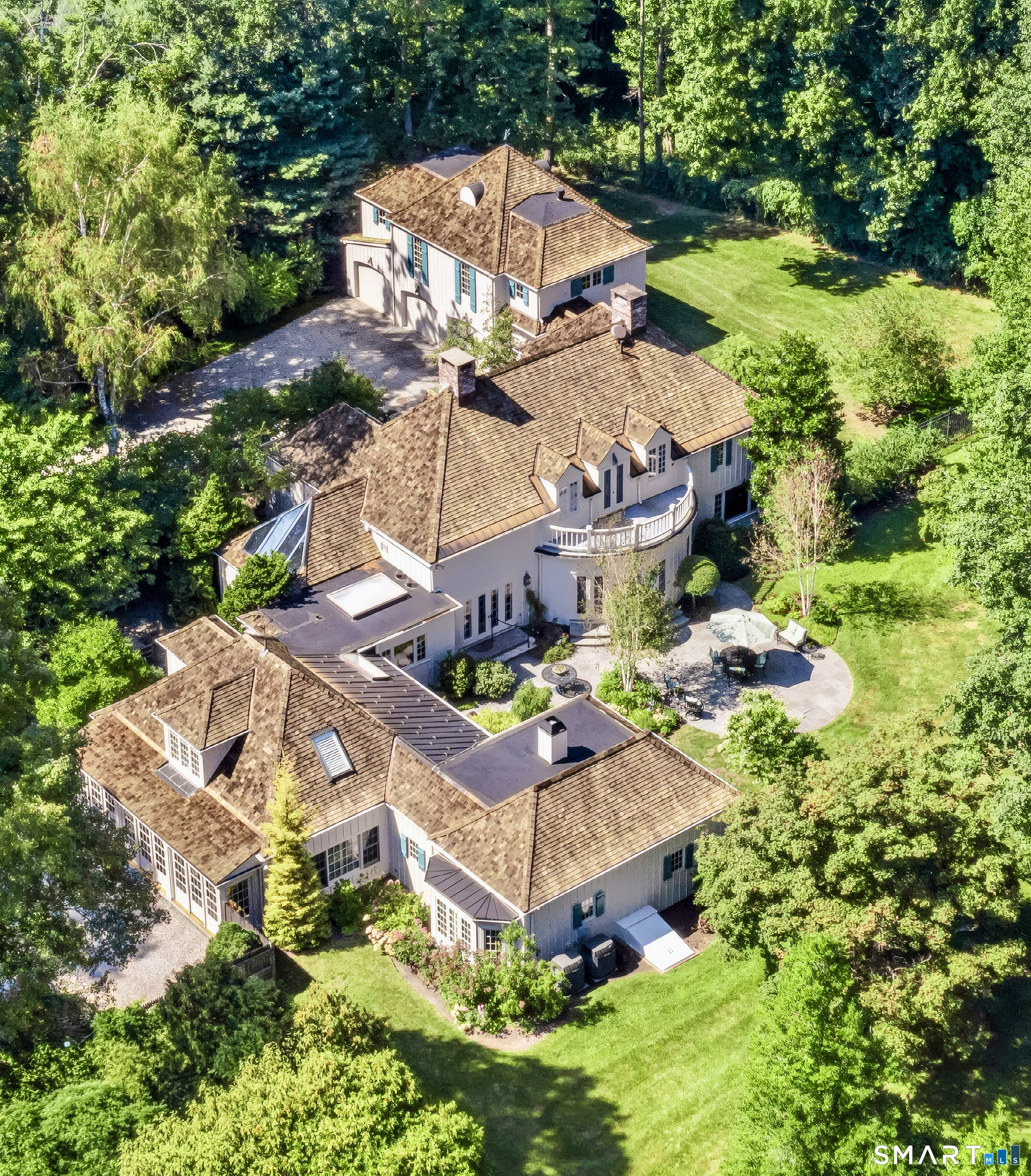 1760 Hillside Road, Fairfield, CT 06824 | For Sale at $3,400,000
